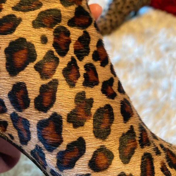 Casual Corner animal print bootie 7.5 - Picture 7 of 10